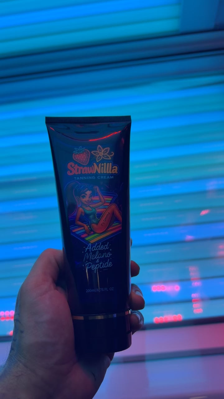 🍓StrawNilla Tanning Cream🍓